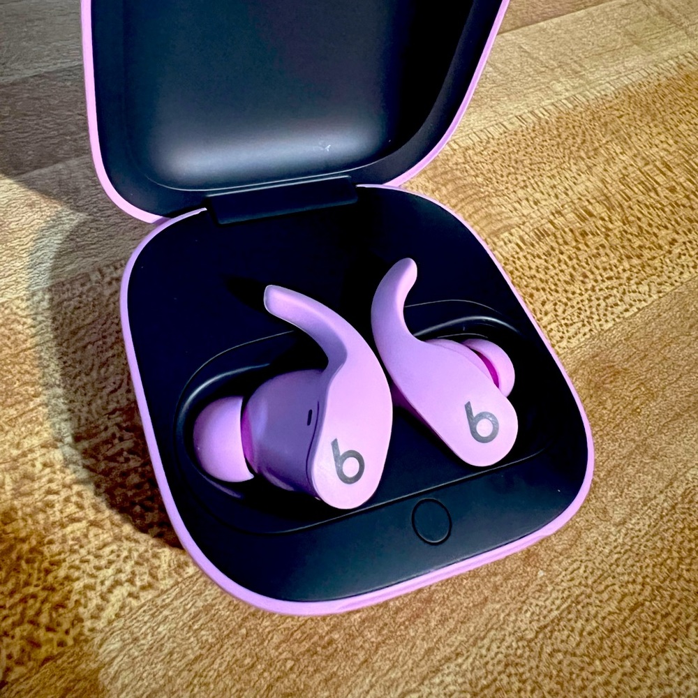 Beats fit pro brand new